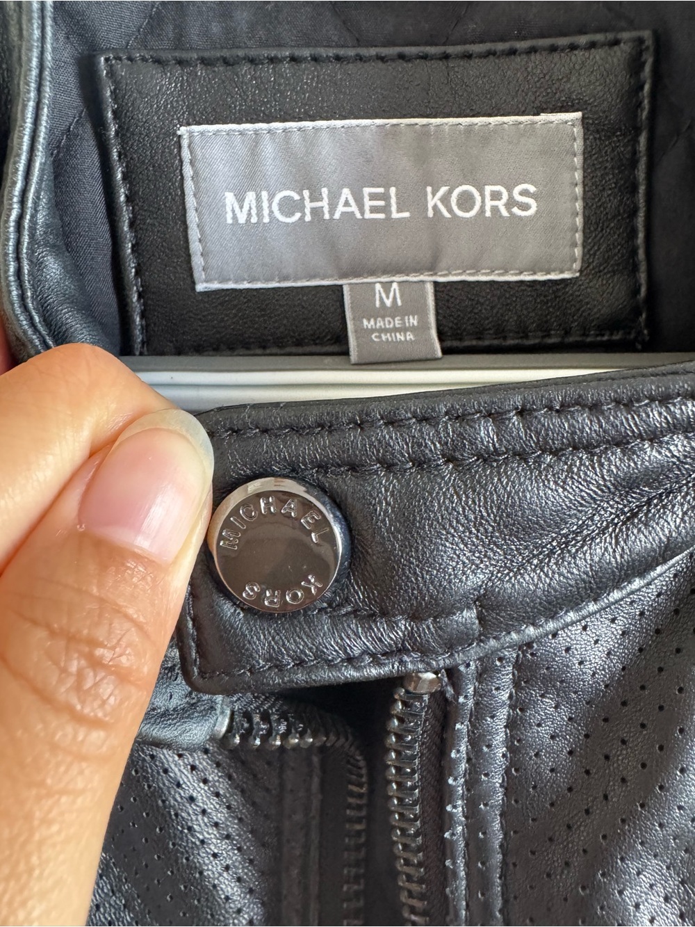 Michael Kors Black Leather Quilted-Shoulder Bomber Jacket with Zip Pockets - Picture 3 of 8